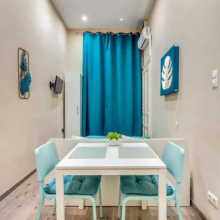 Cosy Corner - Erzsebet Blvd * 부다페스트