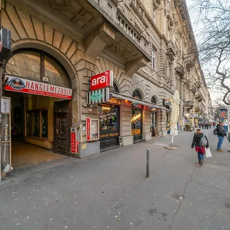 Cosy Corner - Erzsebet Blvd 부다페스트