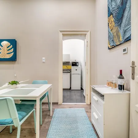 Cosy Corner - Erzsebet Blvd Budapest