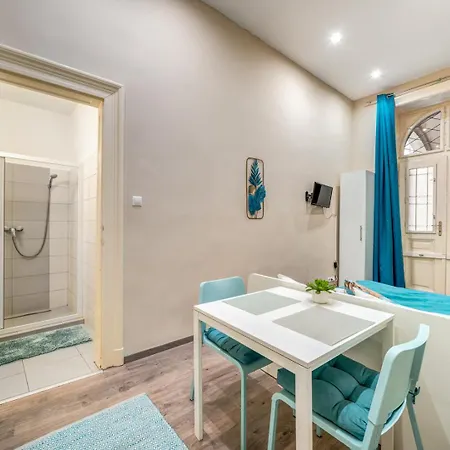 Cosy Corner - Erzsebet Blvd *