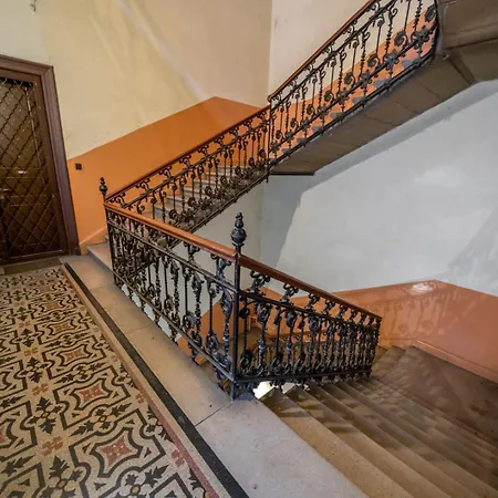 Cosy Corner - Erzsebet Blvd *