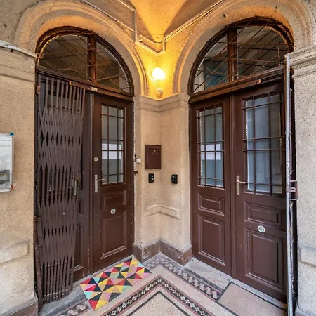 Cosy Corner - Erzsebet Blvd Budapest