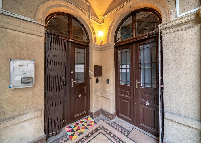 Cosy Corner - Erzsebet Blvd Budapesta